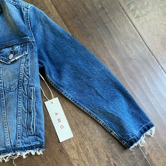 AMO Lola denim jacket NWT, Size XS, Med Blue Wash - Picture 10 of 16